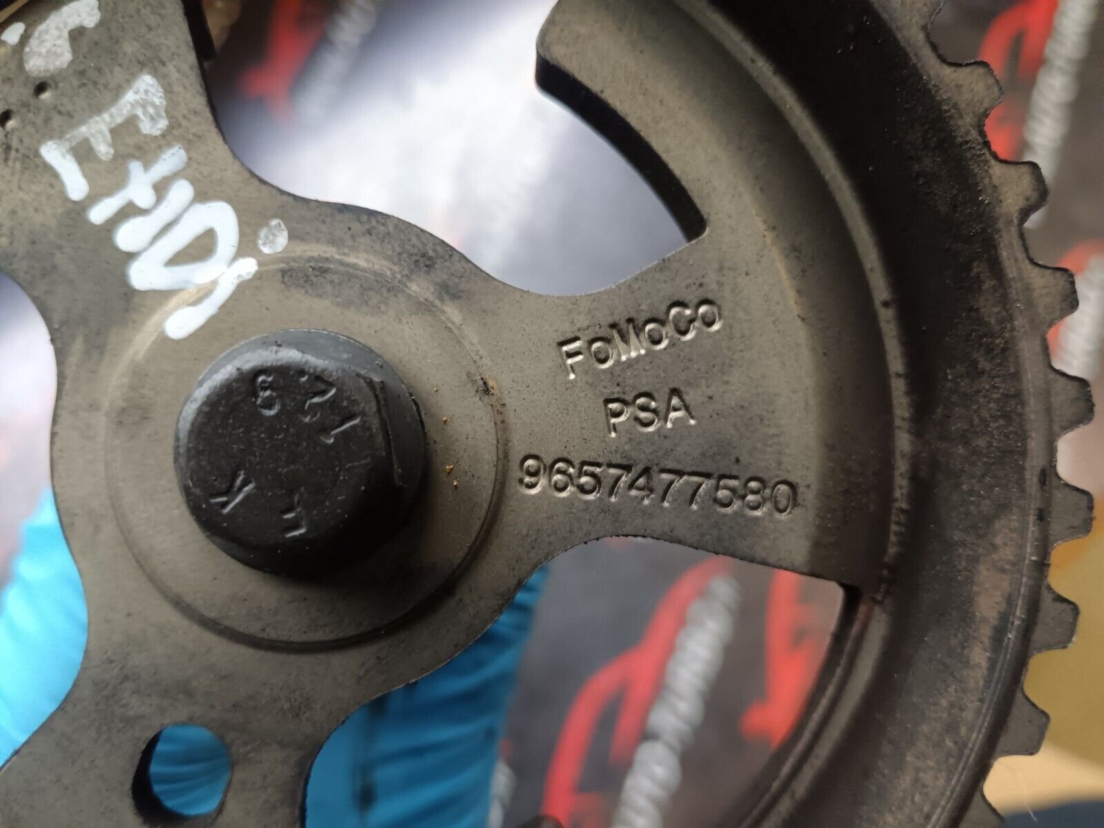 ARBRE A CAMES PEUGEOT 2008 1.6eHDI REFERENCE: 9657477580