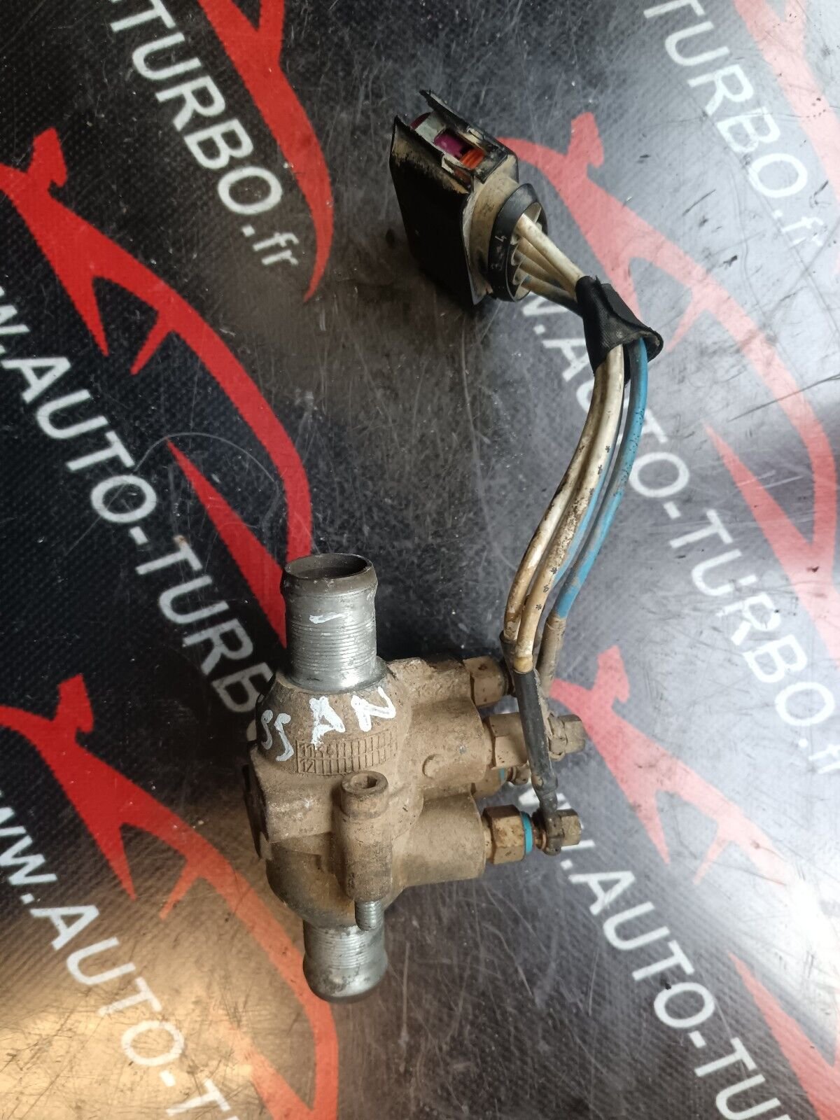 CAPTEUR DE TEMPERATURE NISSAN RENAULT REFERENCE: 1355164