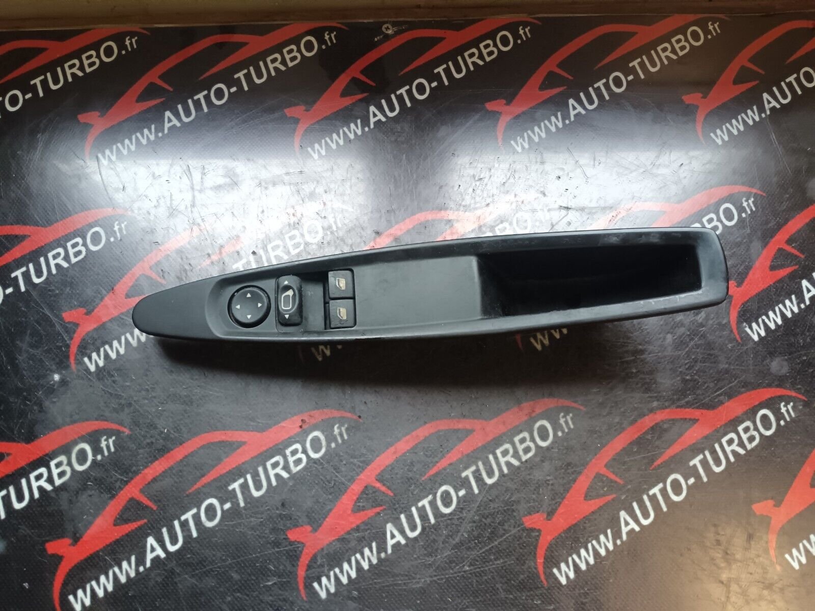 COMMANDE LEVE VITRE AVANT GAUCHE CITROEN C4 1.6VTI 90CH COUPE