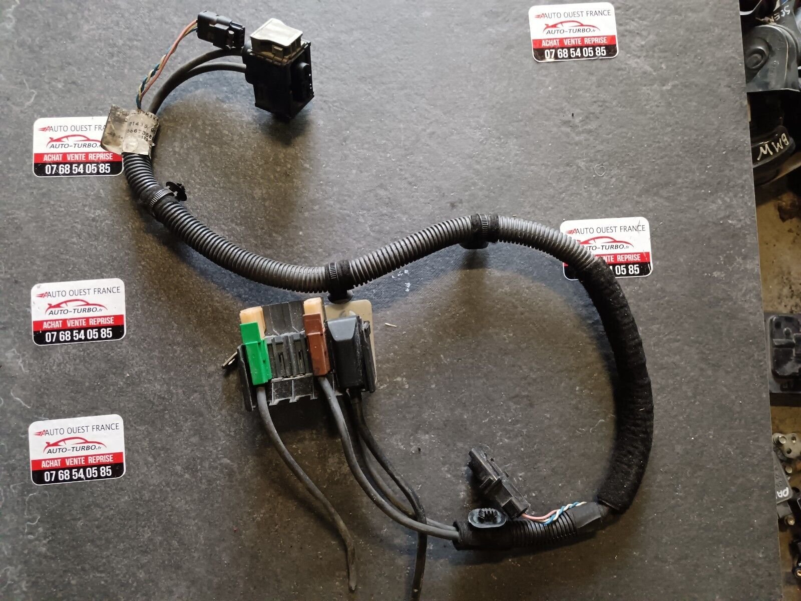 BOITIER FUSIBLES PSA 1.6HDI PEUGEOT 207 REFERENCE: 9656984480