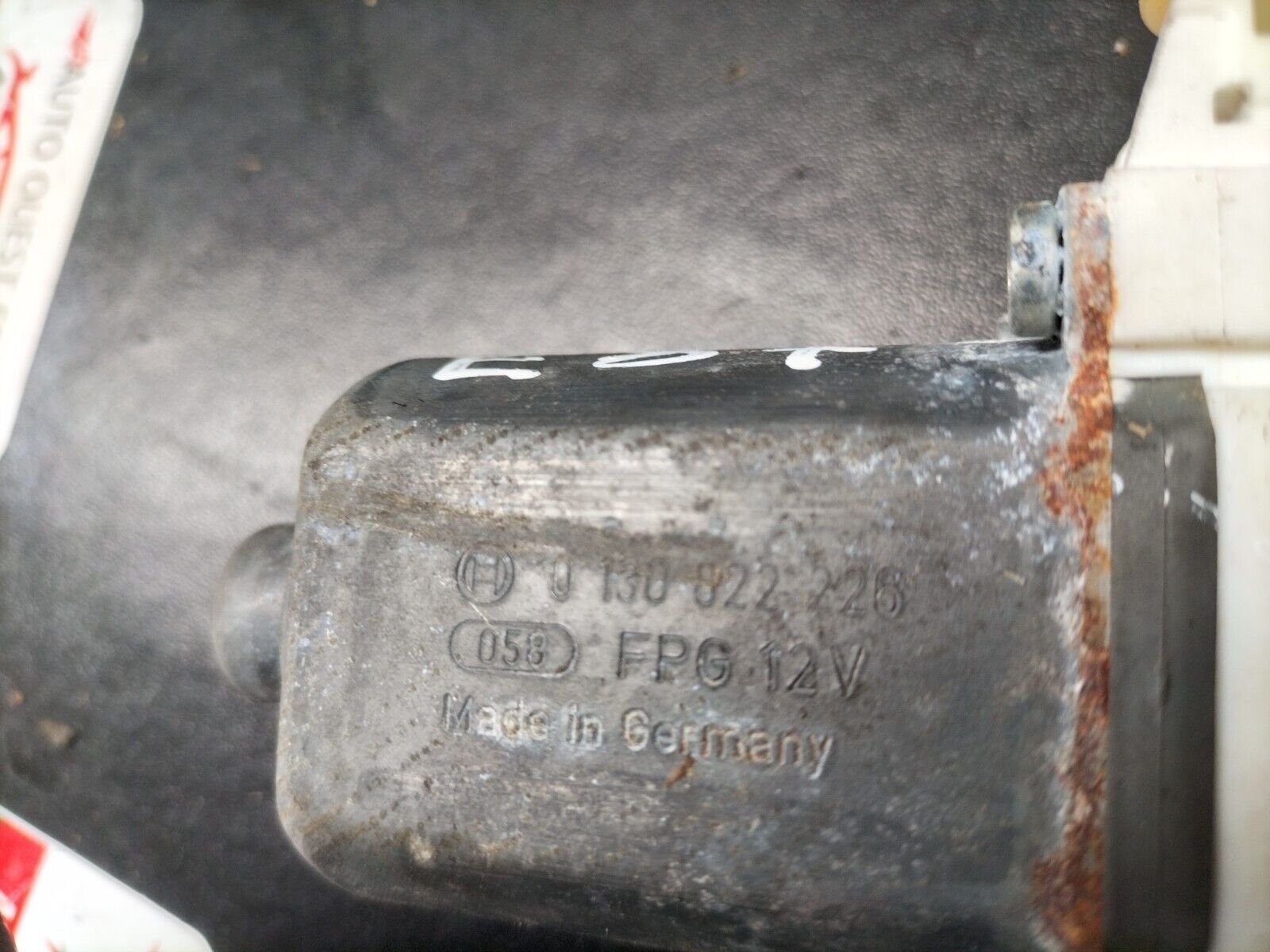 MOTEUR LEVE VITRE AVANT GAUCHE  BMW SERIE 1 E87 996624-101, 6927027