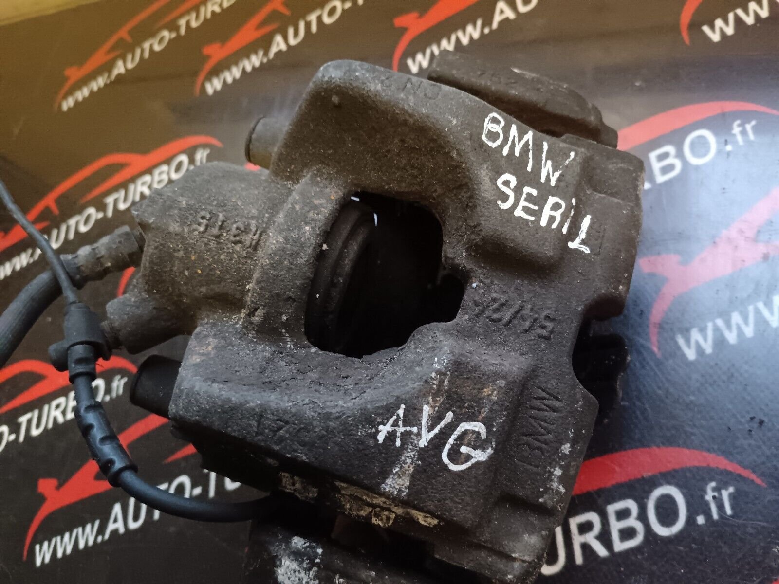 ETRIER AVANT GAUCHE BMW SERIE 1 E87 REFERENCE: 34116776527