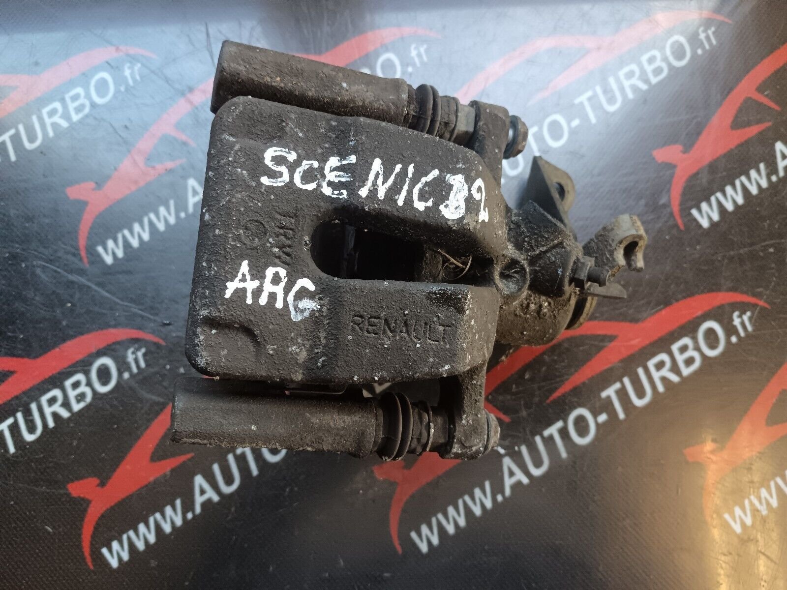 ETRIER ARRIERE GAUCHE RENAULT SCENIC 2