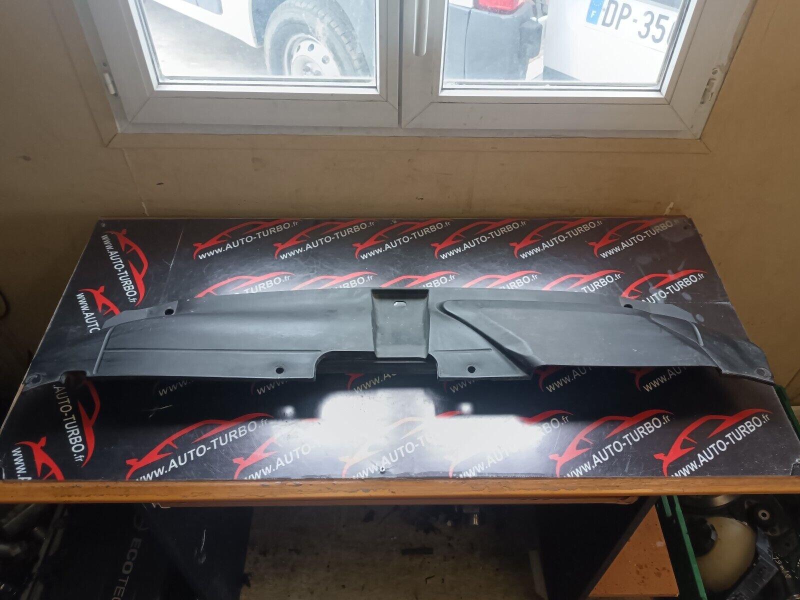 SUPPORT SERRURE CAPOT AUDI A5 COUPE 3.0TDI REFERENCE 8T0807081