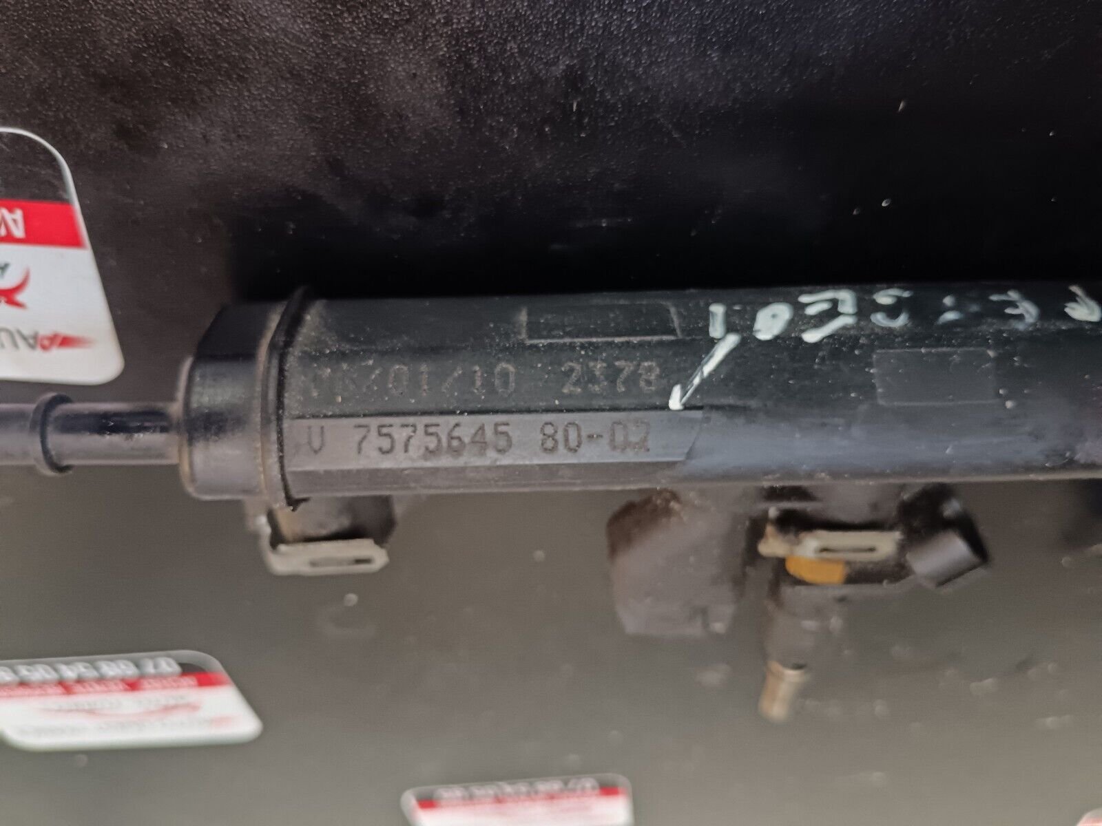 RAMPE INJECTION PEUGEOT 1.4VTI REFERENCE: 757564580