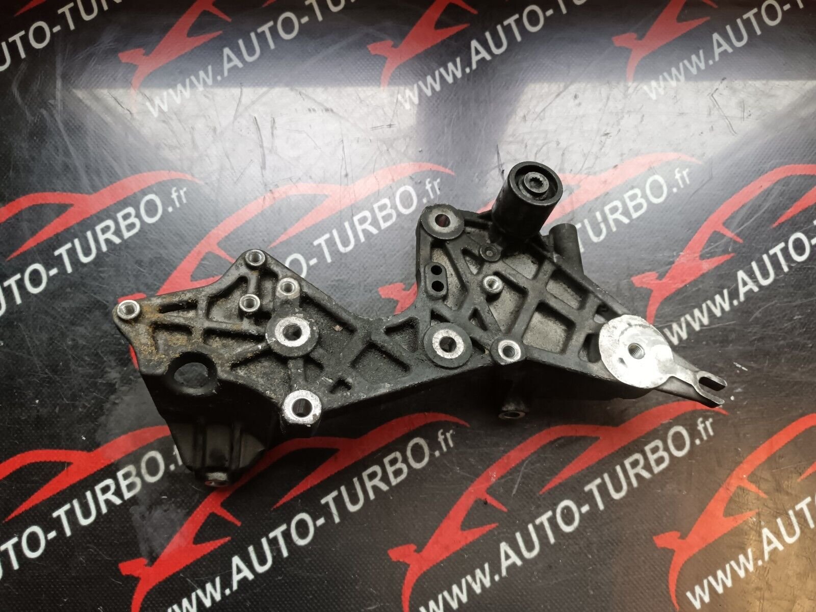 SUPPORT POMPE A CARBURANT AUDI A5 3.0TDI 245CH REFERENCE: 059130147