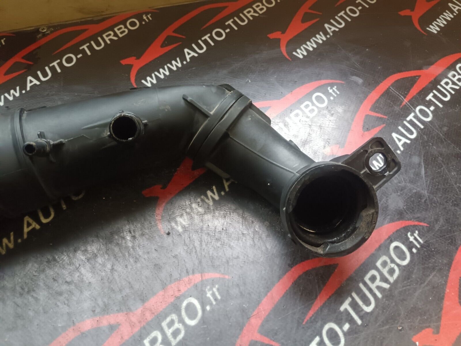 TUYAU DURIT D'AIR PEUGEOT 308 II 1.2 eTHP REFERENCE: 9807939780