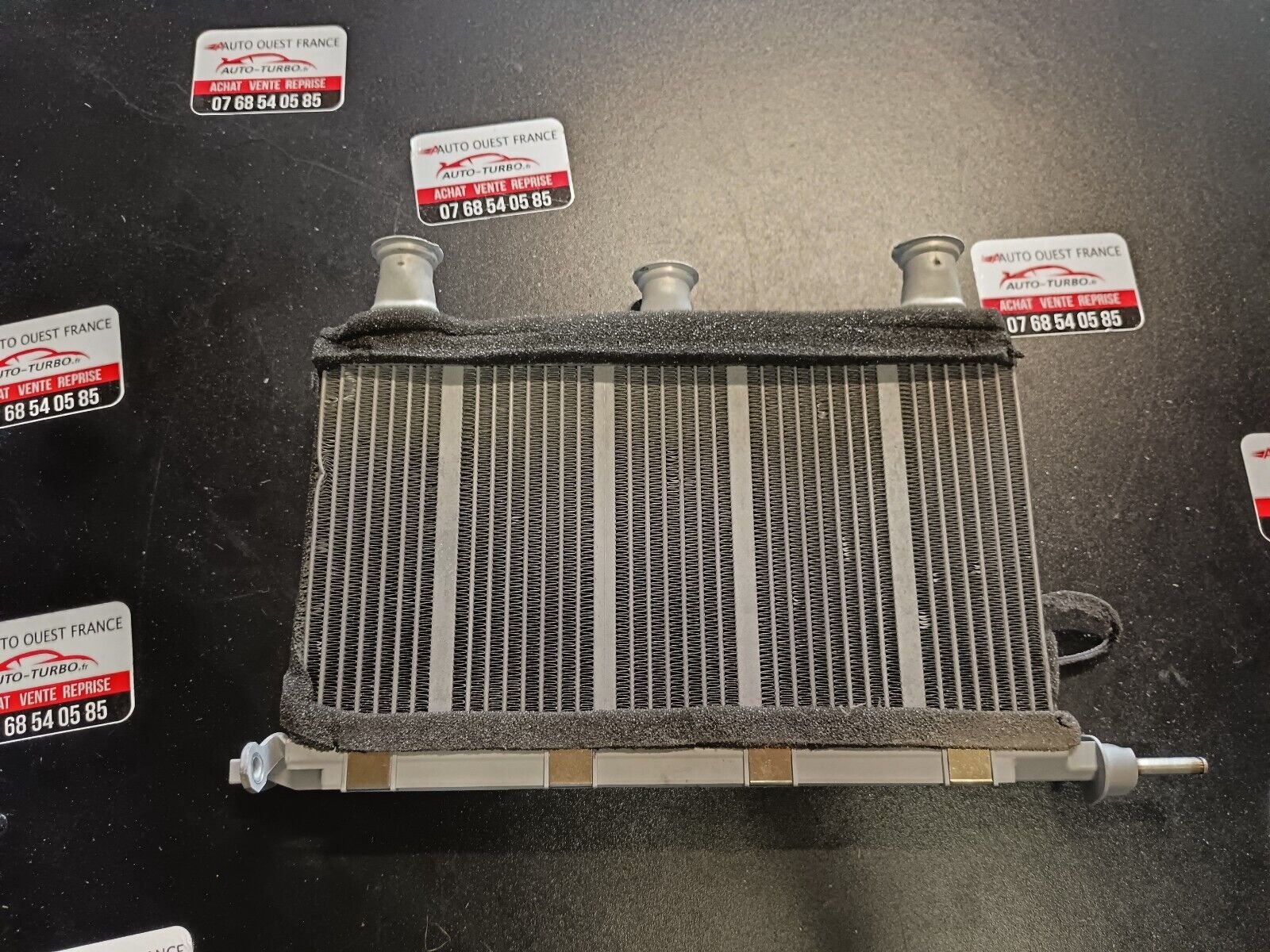 RADIATEUR DE CHAUFFAGE BMW E60 REFERENCE: 5HB00860800