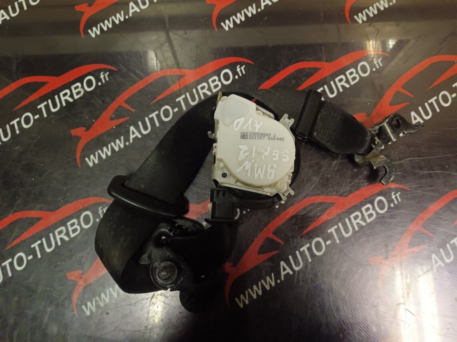 CEINTURE DE SECURITE AVANT DROIT BMW SERIE 1 REFERENCE: 33059849