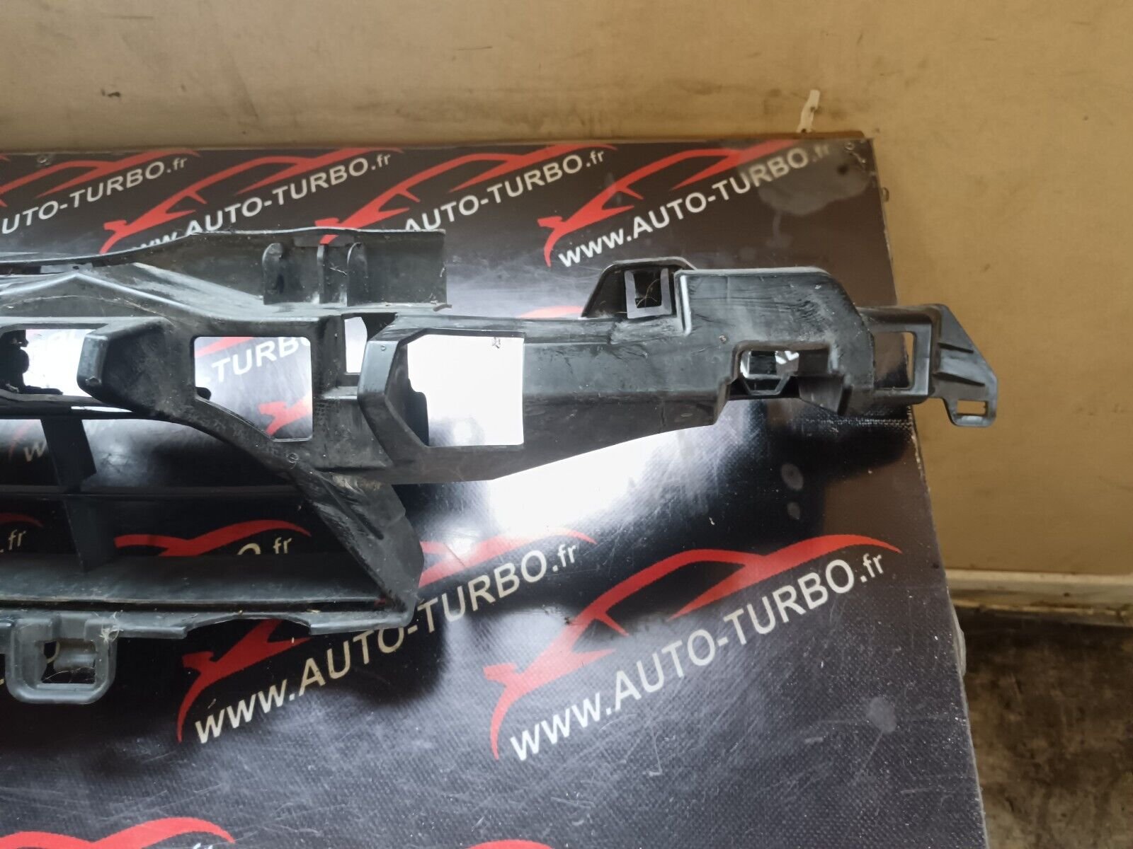 CALANDRE CENTRALE  BMW 328iGT REFERENCE: 7293808