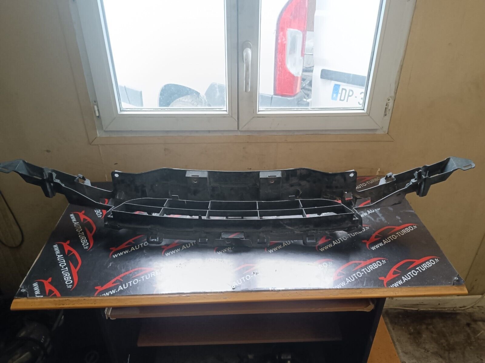 CALANDRE CENTRALE  BMW 328iGT REFERENCE: 7293808