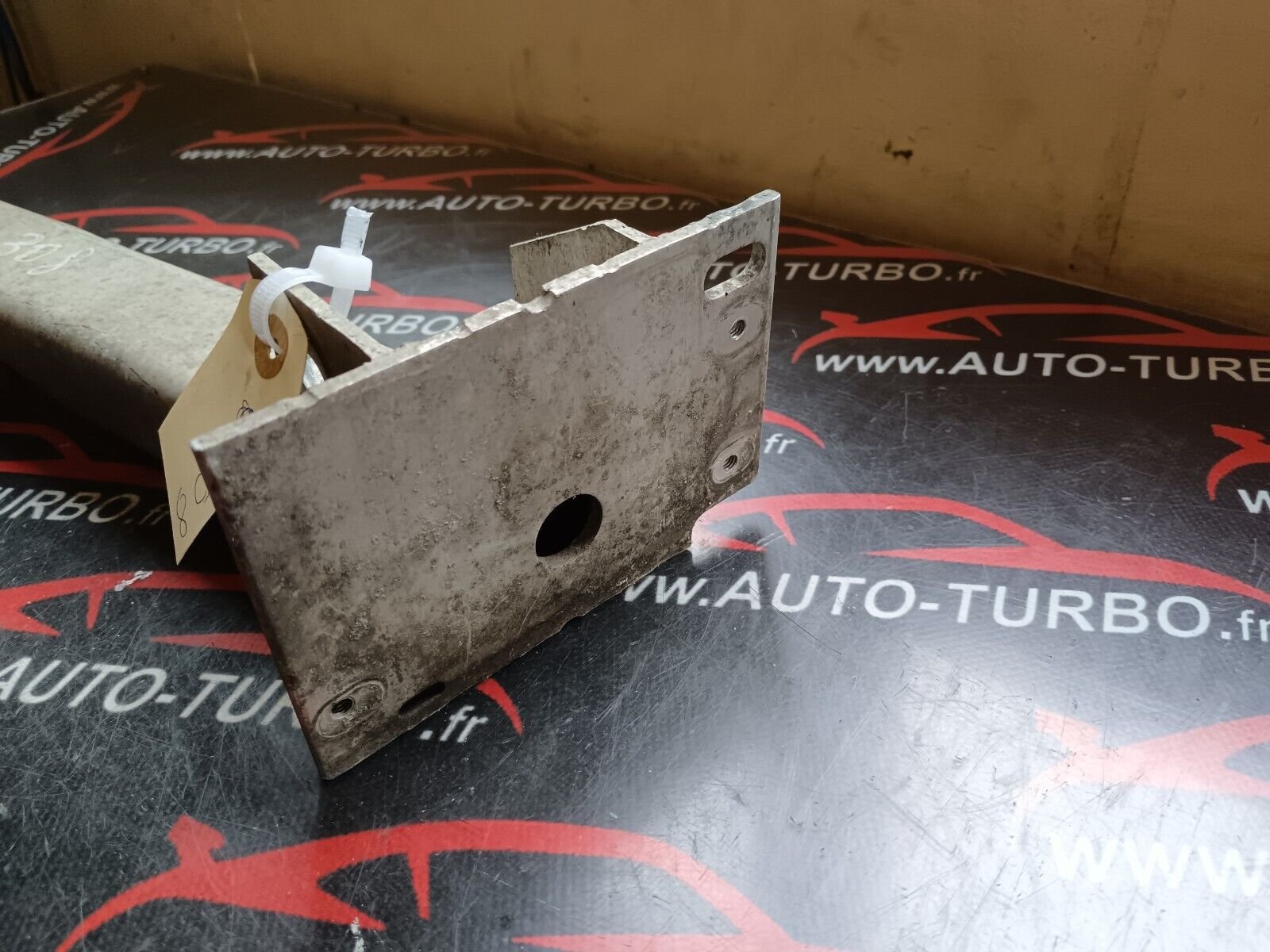 RENFORT PARE CHOC AVANT PEUGEOT 308