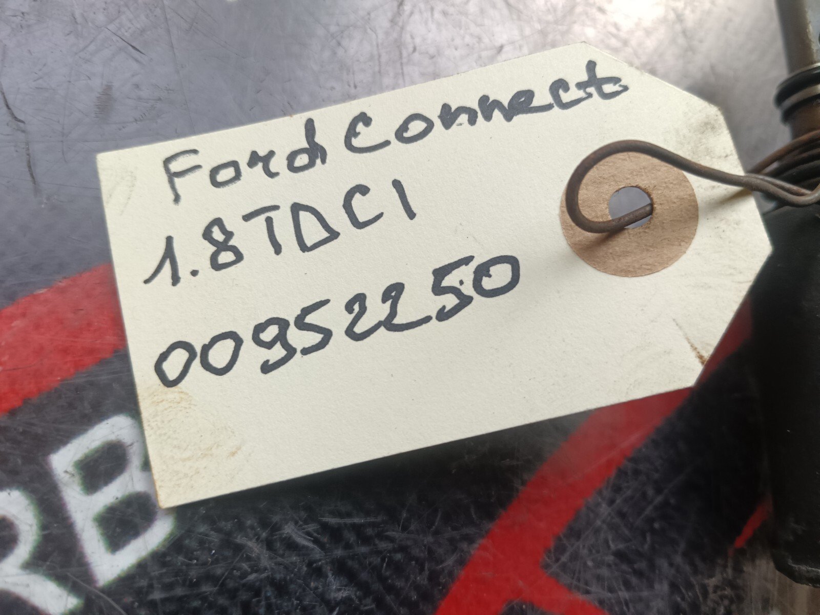 CAPTEUR DE PRESSION RAMPE D'INJECTION FORD CONNECT REFERENCE: 00952250