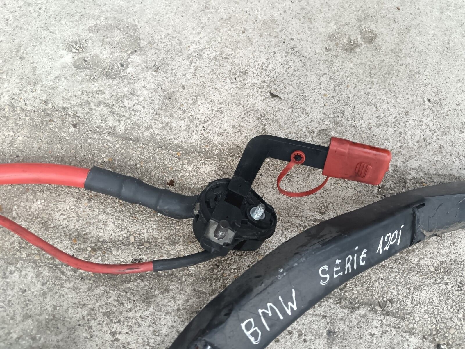 CABLE BATTERIE POSITIF BMW SERIE1 120i REFERENCE:15974510