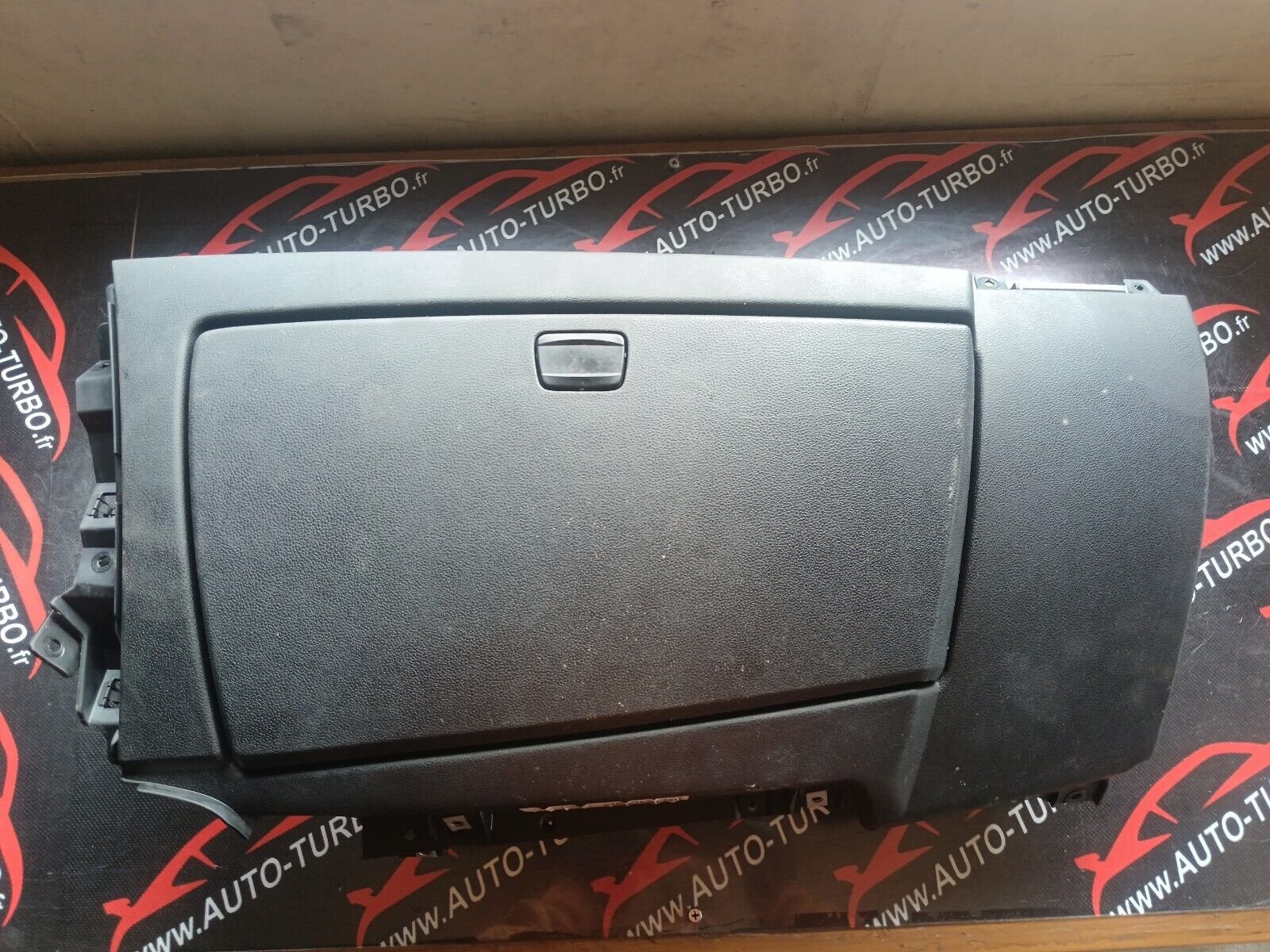 BOITE A GANTS BMW SERIE 1 E87 120i 150CH REFERENCE: 7135696