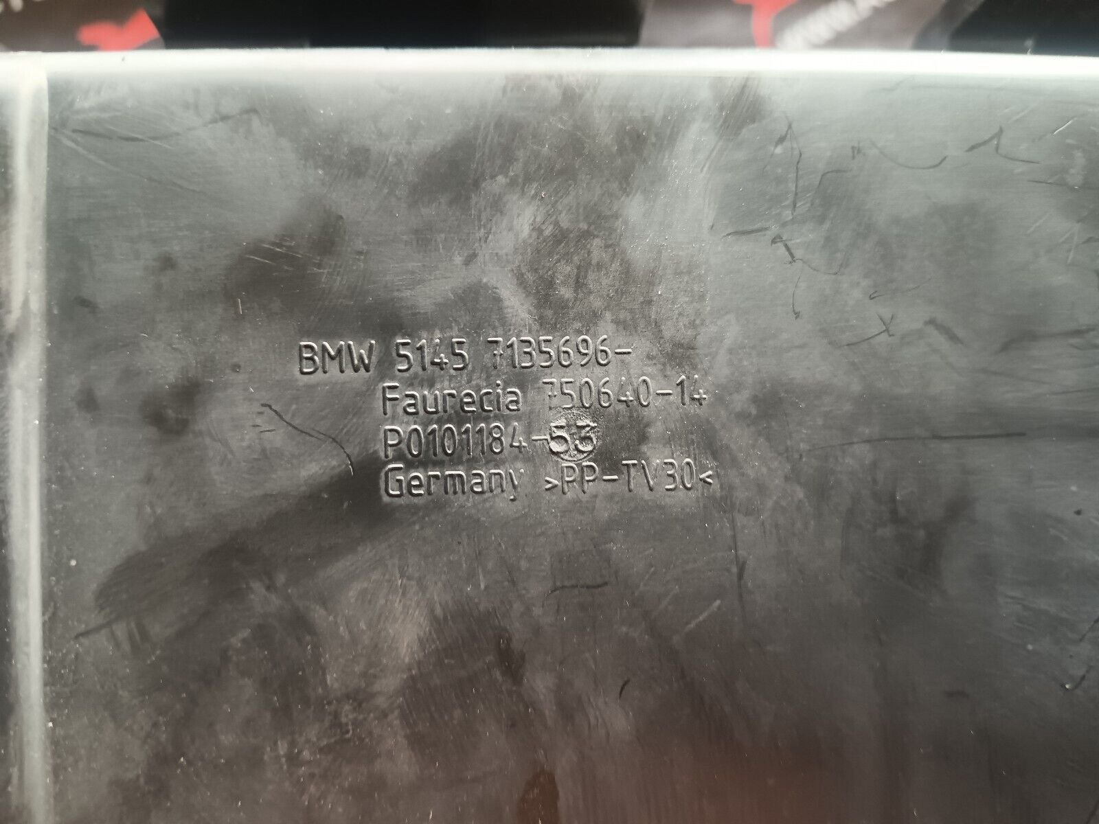 BOITE A GANTS BMW SERIE 1 E87 120i 150CH REFERENCE: 7135696