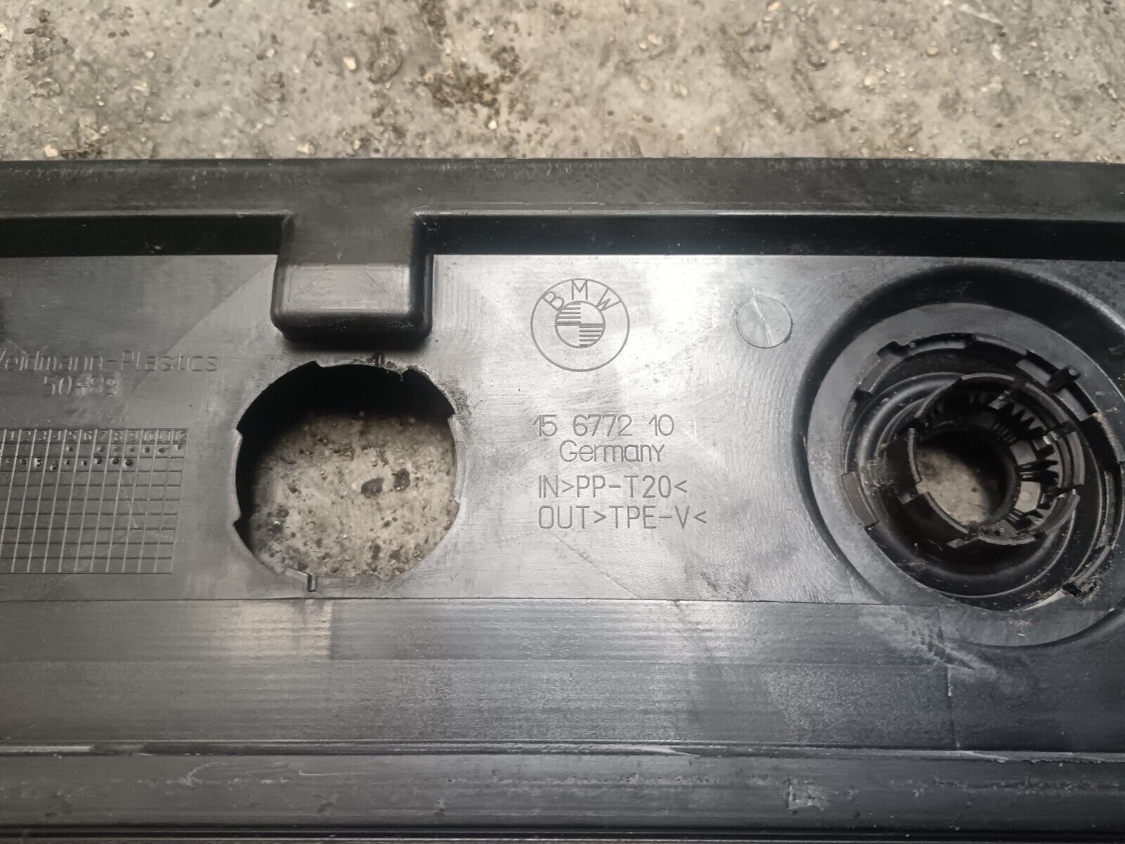 BAIE DE PARE-BRISE BMW SERIE 1 E87 REFERENCE: 15677210