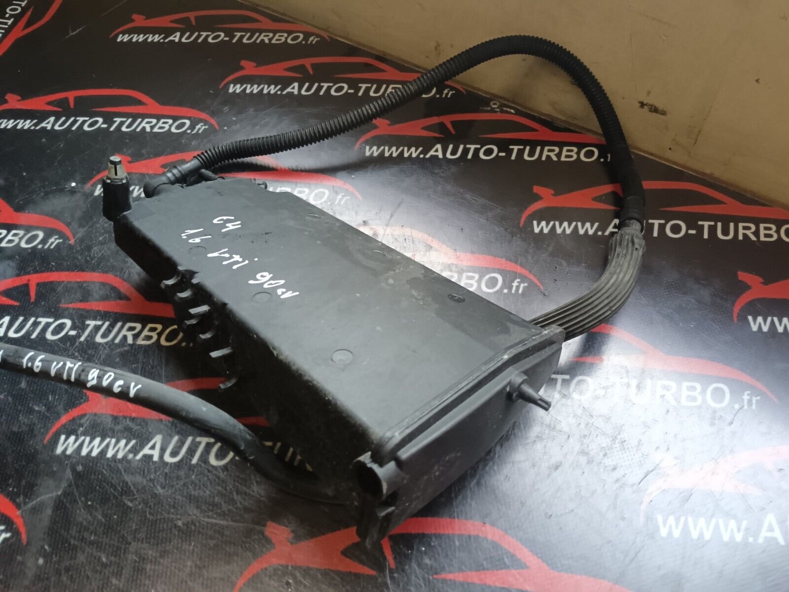 FILTRE A CHARBON CITROEN C4 1.6VTI 90CH COUPE REFERENCE: 78092033