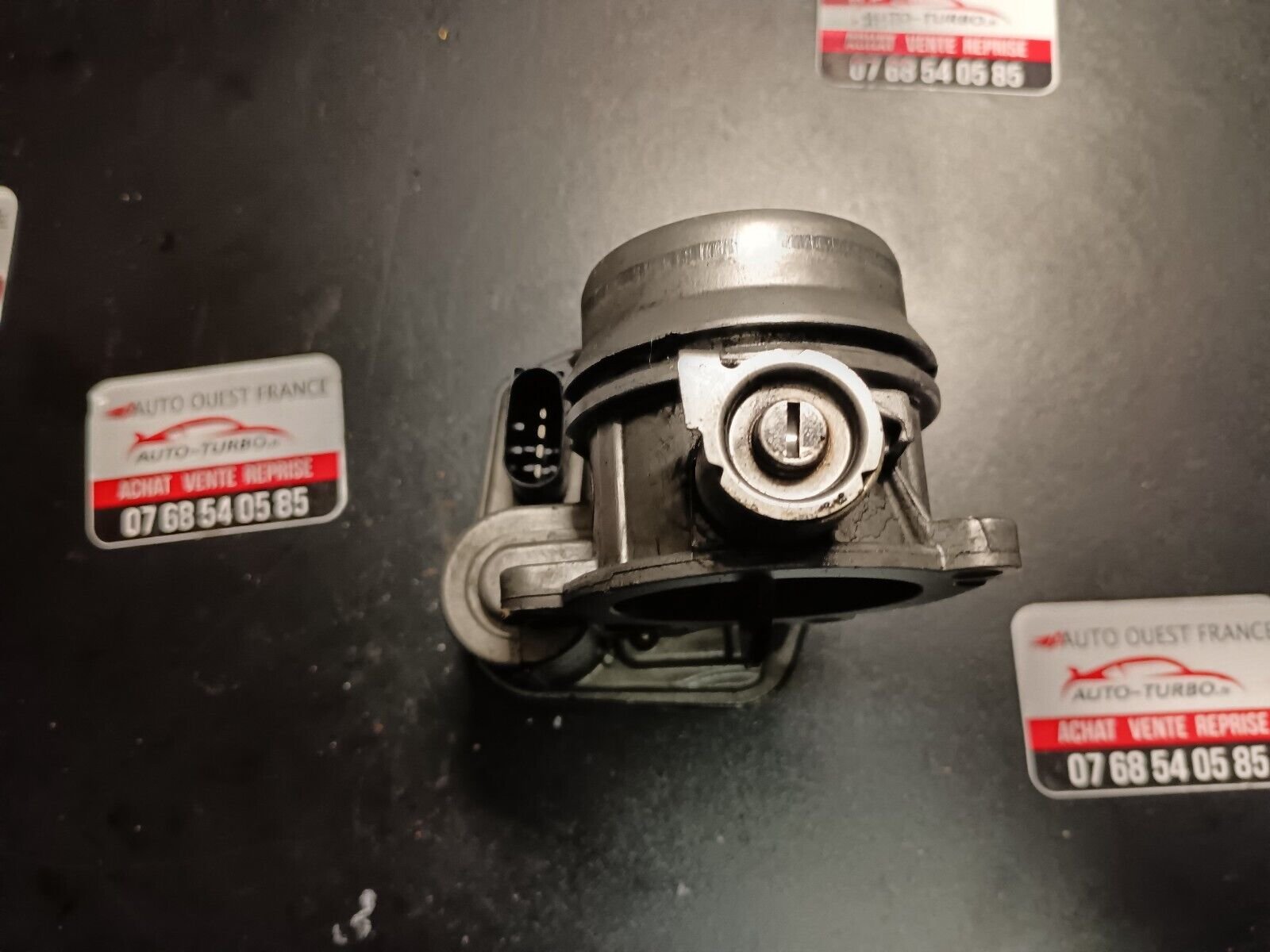 BOITIER DE PAPILLON BMW 120D 177CH REFERENCE: 780437301