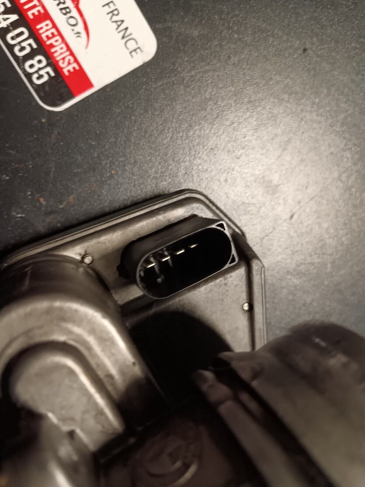 BOITIER DE PAPILLON BMW 120D 177CH REFERENCE: 780437301