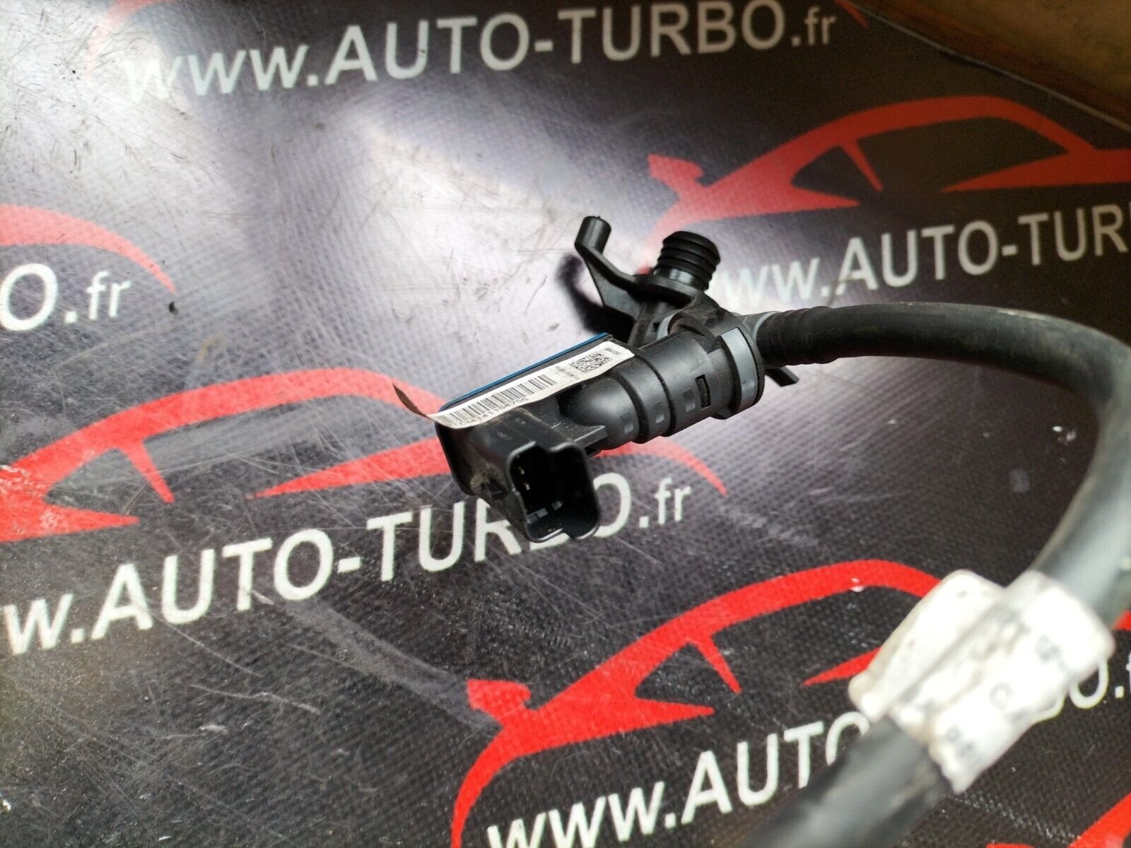 CONDUITS TUYEAUS DE DEPRESSION   PEUGEOT 308 II 1.2 eTHP 9806576680, 9677783780
