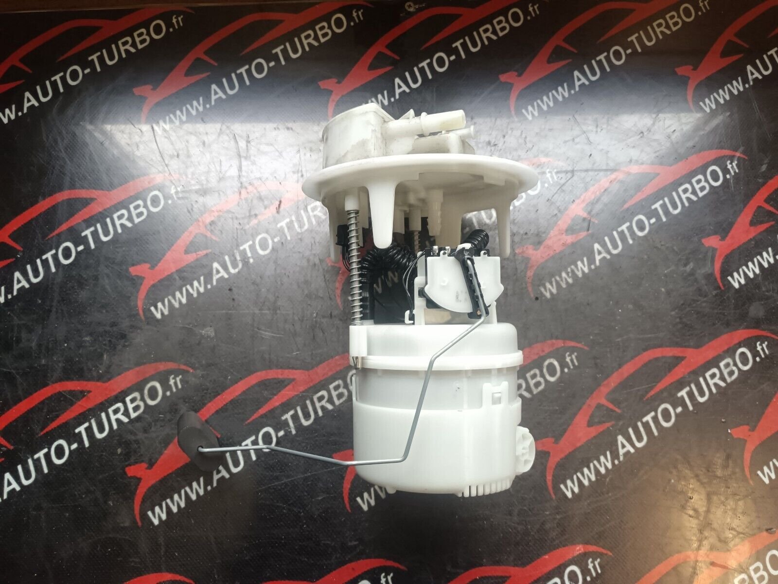 POMPE A GAVAGE PEUGEOT 308 II 1.2 REFERENCE: 967469998