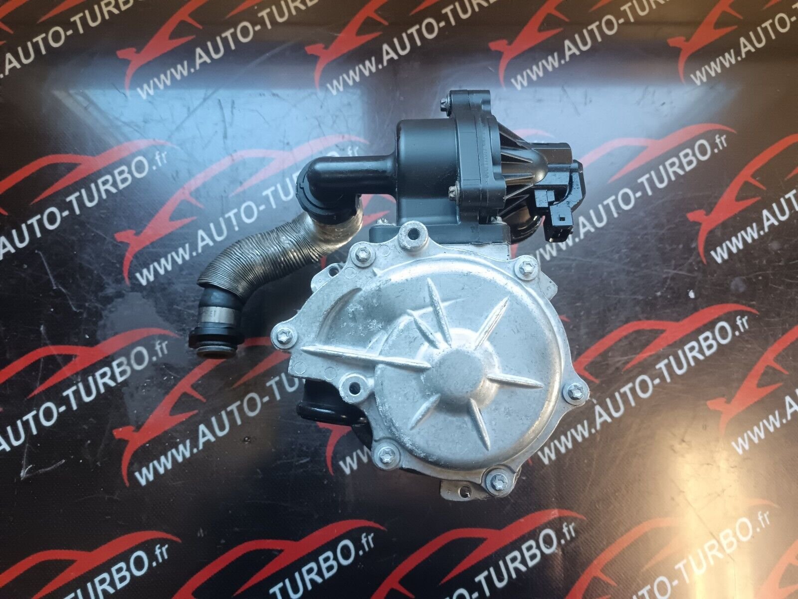 POMPE A L'EAU BMW SERIE 1 120i REFERENCE: 6769598