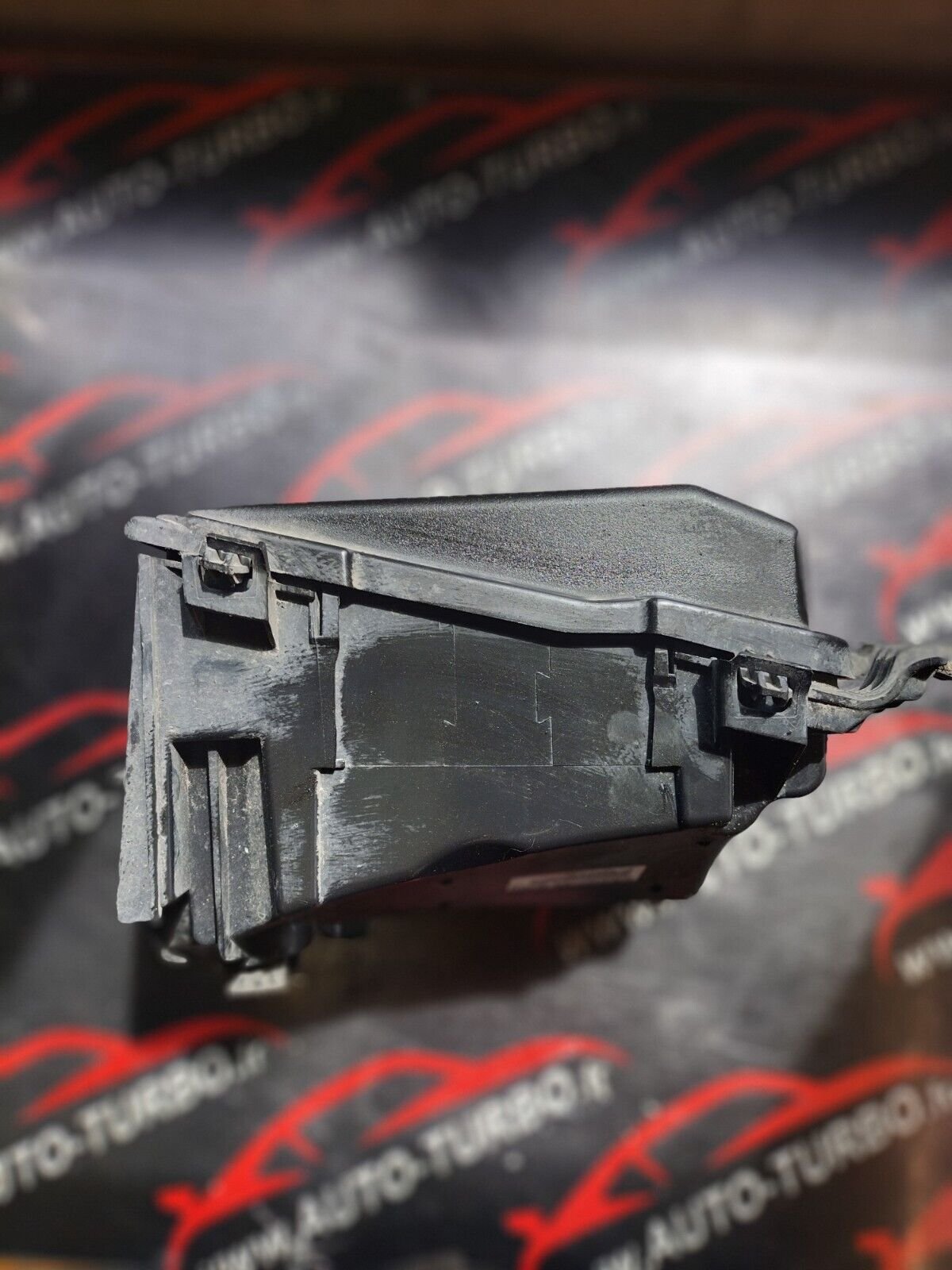 BOITE A FUSIBLE  PEUGEOT  308 II