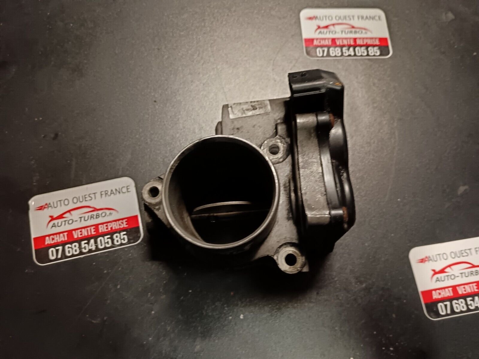 BOITIER DE PAPILLON RENAULT MEGAN 3CITROEN XSARA REFERENCE: 8200754913