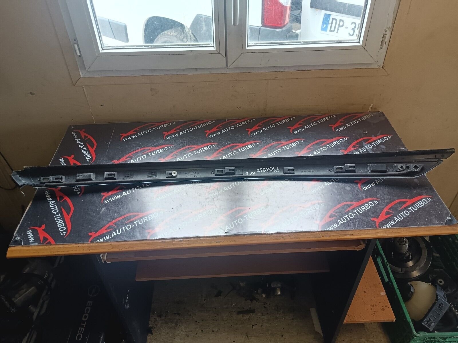 BAIE DE PARE BRISE CITROEN C4 PICASSO REFERENCE: 9654505477