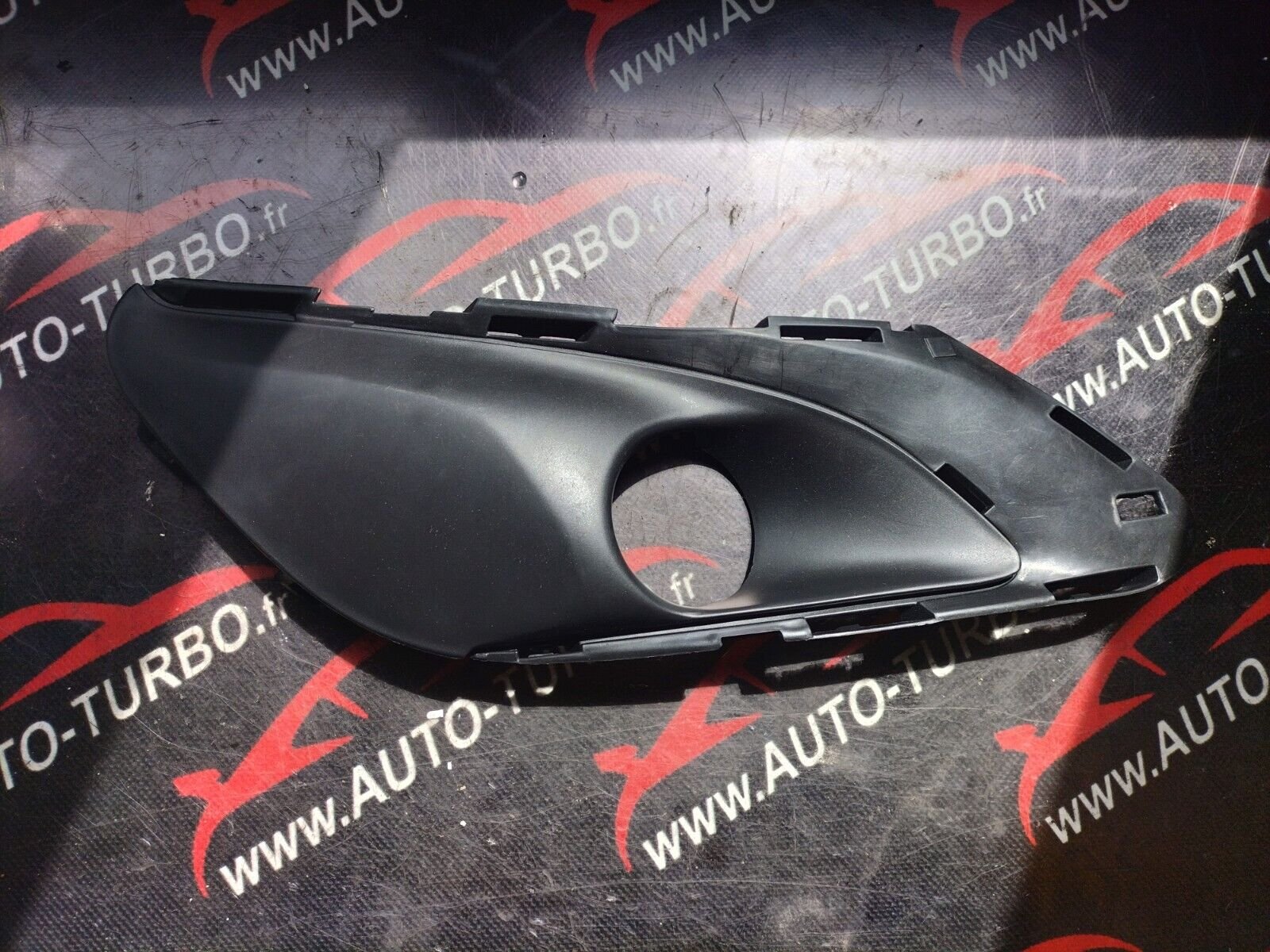 CACHE AINTIBRUILLARD AVANT DROITE PEUGEOT  308 II NEUF