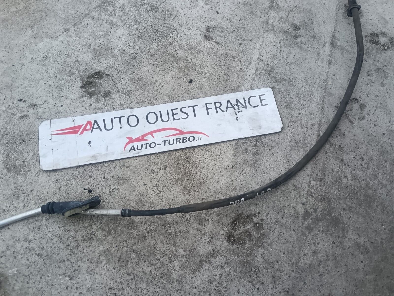 CABLE FREIN A MAIN GAUCHE PEUGEOT 308II REFERENCE: 9807637880