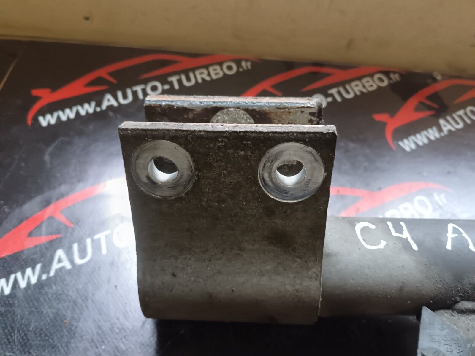 JAMBE DE SUSPENSION AVANT GAUCHE CITROEN C4 1.6VTI 90CH COUPE