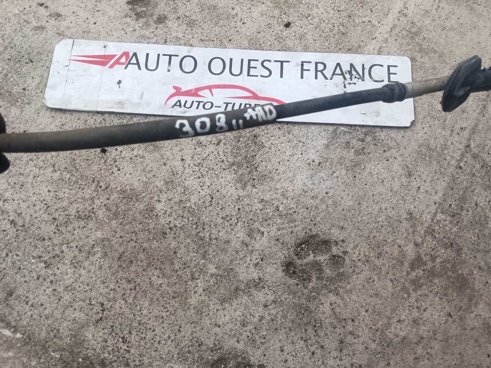 CABLE FREIN A MAIN DROIT PEUGEOT 308II REFERENCE: 9807637780