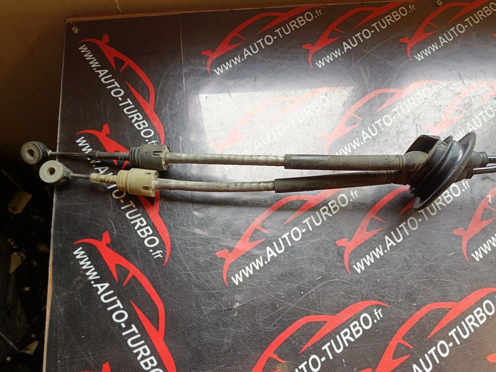 LEVIER DE VITESSES AVEC DES CABLES CITROEN C4 PICASSO REFERENCE:9683338080