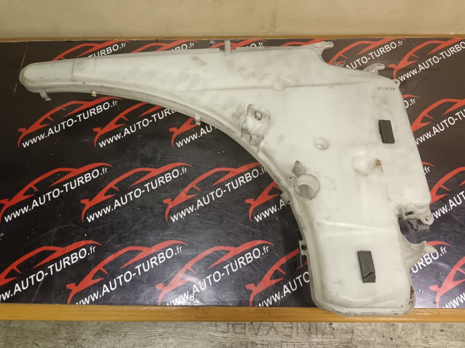 RESERVOIR LAVE GLACE BMW SERIE 1 REFERENCE: 712423116