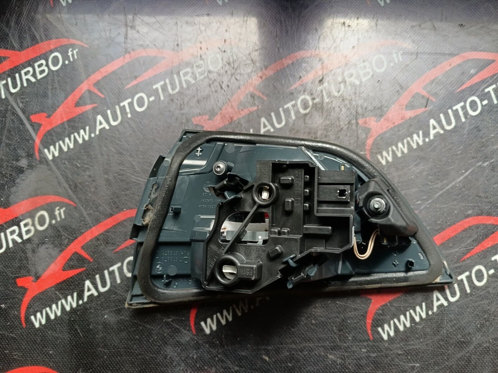 FEUX ARRIERE GAUCHE BMW 328i GT F34 REFERENCE: 618873