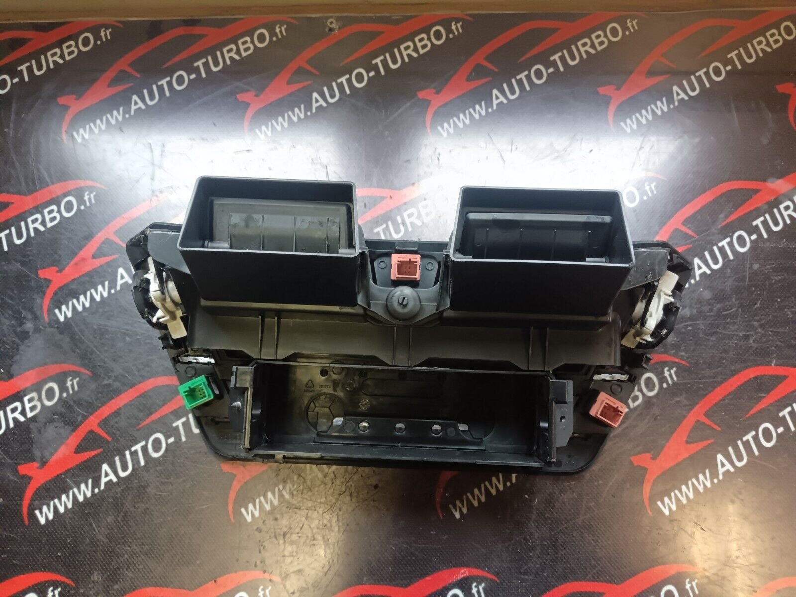 GRILLE D'AERATION CENTRALE CITROEN C4 PICASSO REFERENCE: 96832655