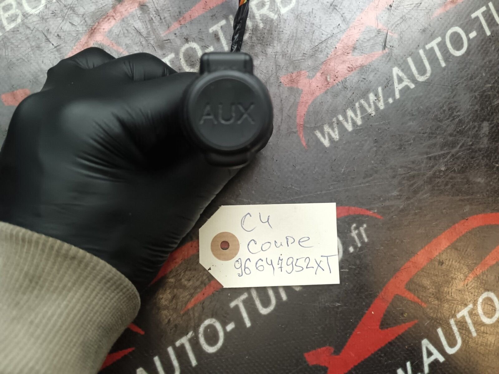 PRISE AUX CITROEN C4 1.6VTI 90CH COUPE REFERENCE: 96647952XT