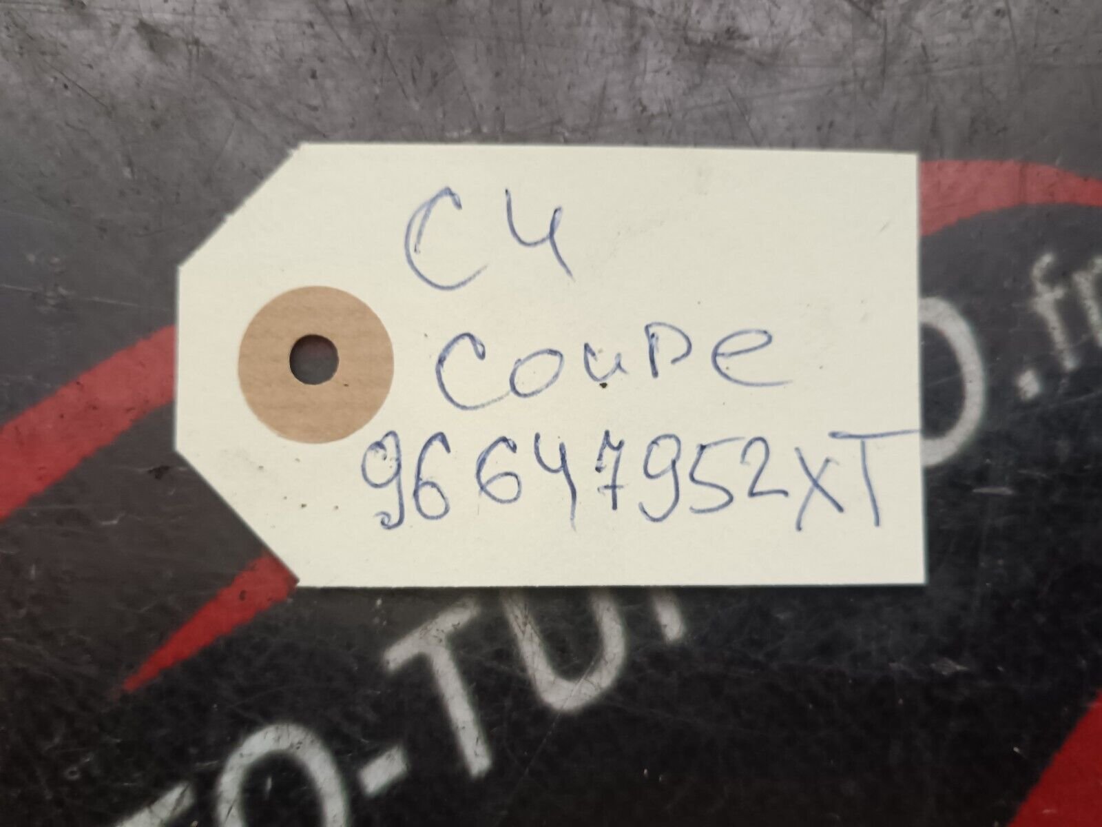 PRISE AUX CITROEN C4 1.6VTI 90CH COUPE REFERENCE: 96647952XT