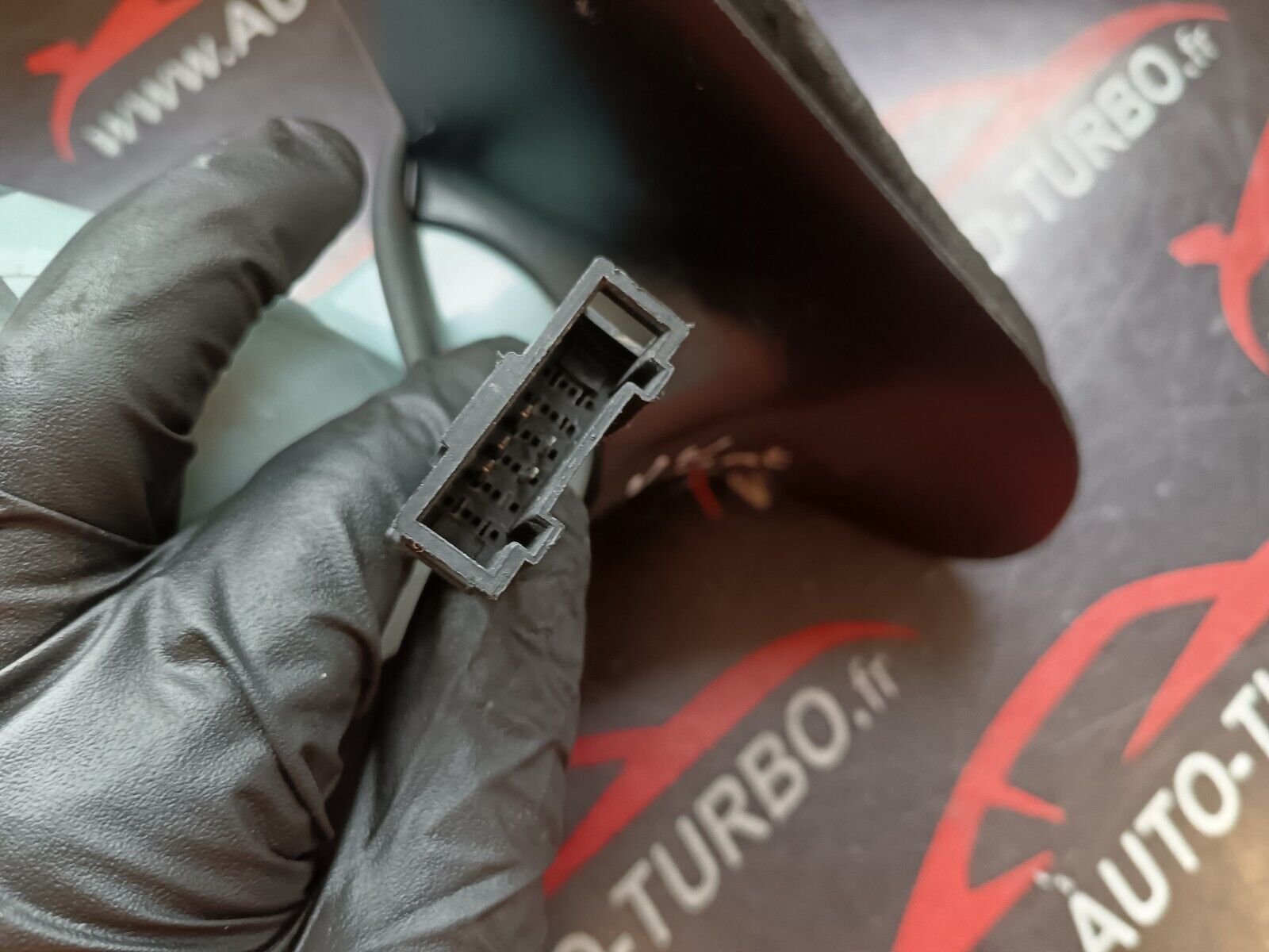 RETROVISEUR DROIT VOLKSWAGEN PASSAT REFERENCE: 020479