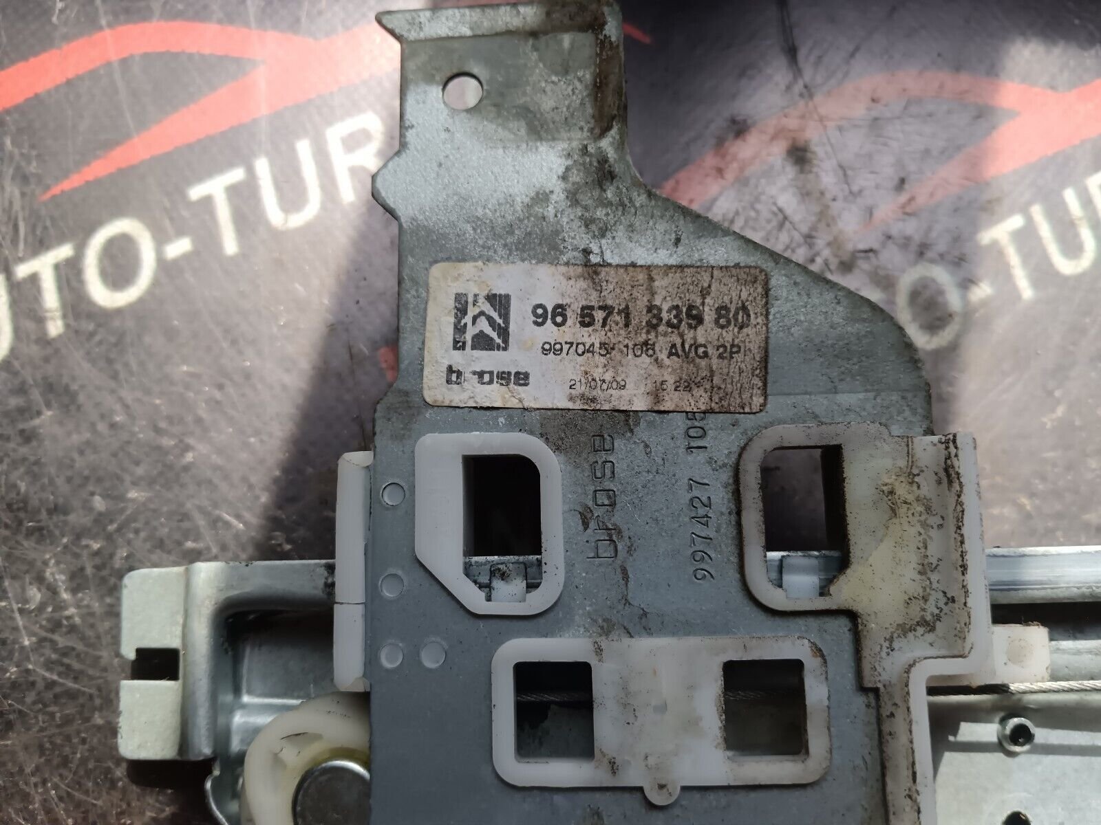 MECHANISME LEVE VITRE  AVANT GAUCHE CITROEN C4 1.6VTI COUPE REFERENCE:9657133980