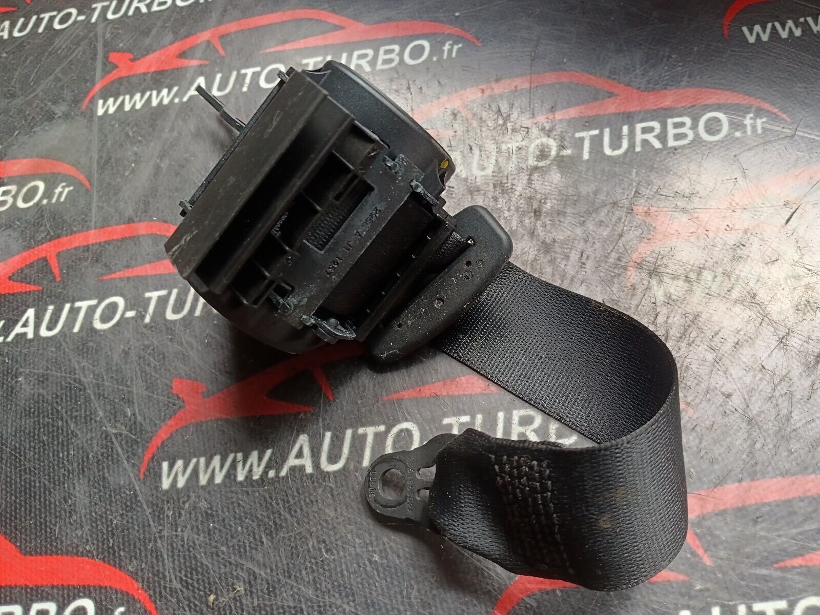 CEINTURE DE SECURITE ARRIERE DROIT BMW 328i GT F34 REFERENCE: S3725939005