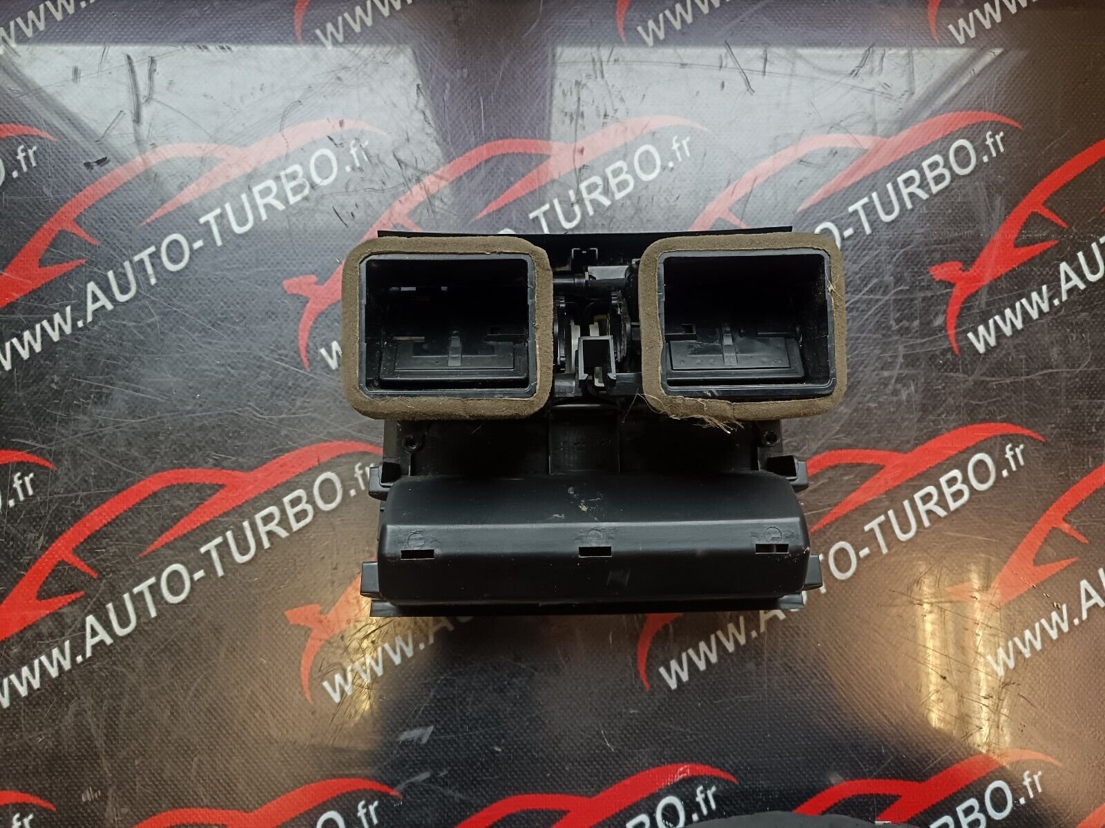 GRILLE AERATION CENTRALE BMW SERIE 1 E87 9172344