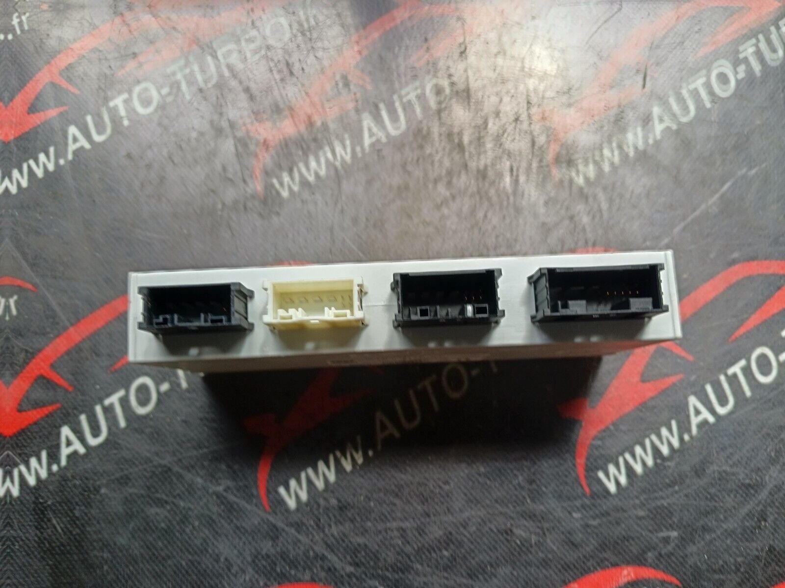 BOITIER COMMANDE HAYON BMW 328i GT F34 REFERENCE: 7381251