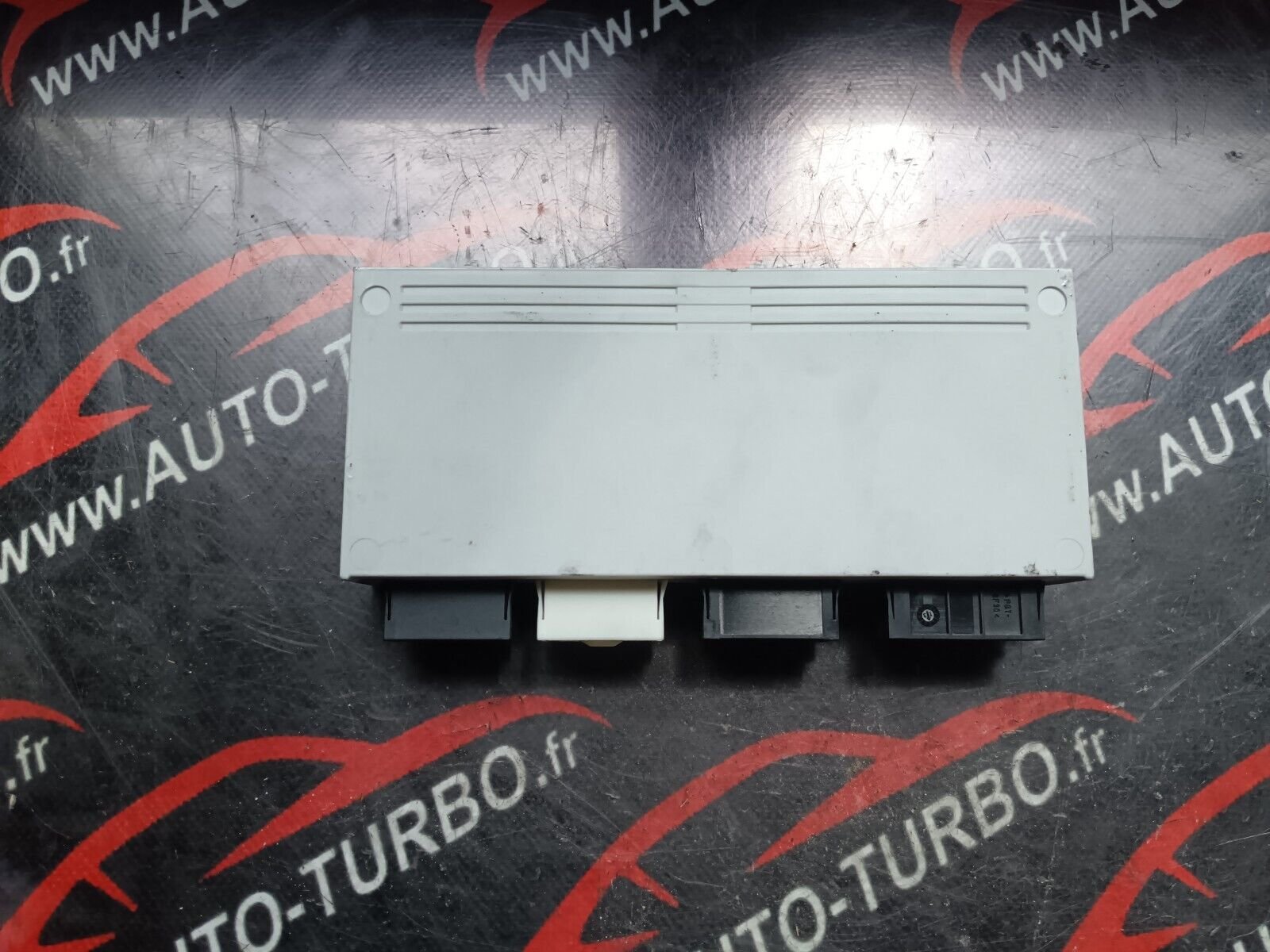 BOITIER COMMANDE HAYON BMW 328i GT F34 REFERENCE: 7381251