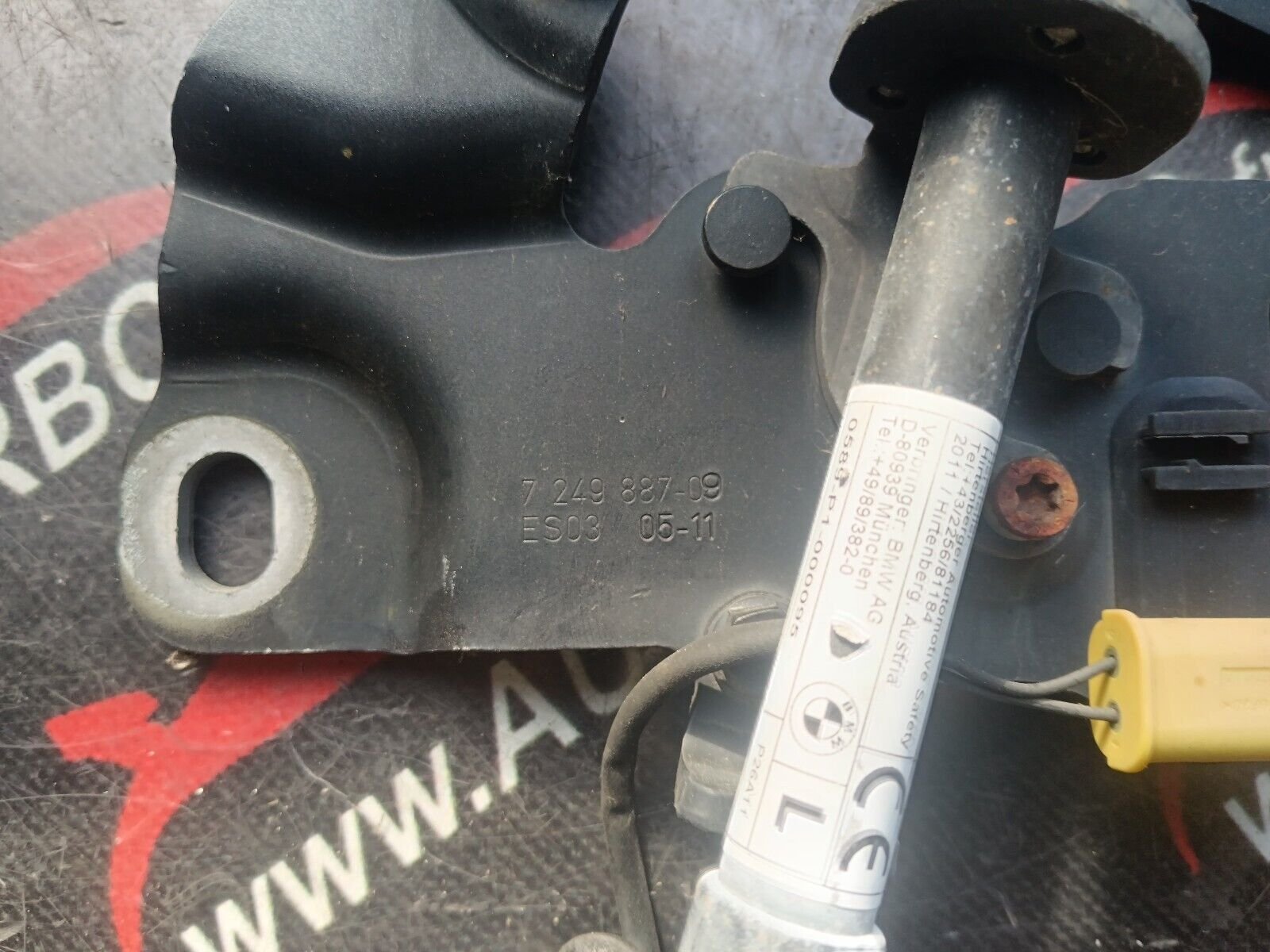 CHARNIERE CAPOT GAUCHE BMW SERIE 5 F10 REFERENCE: 7249887