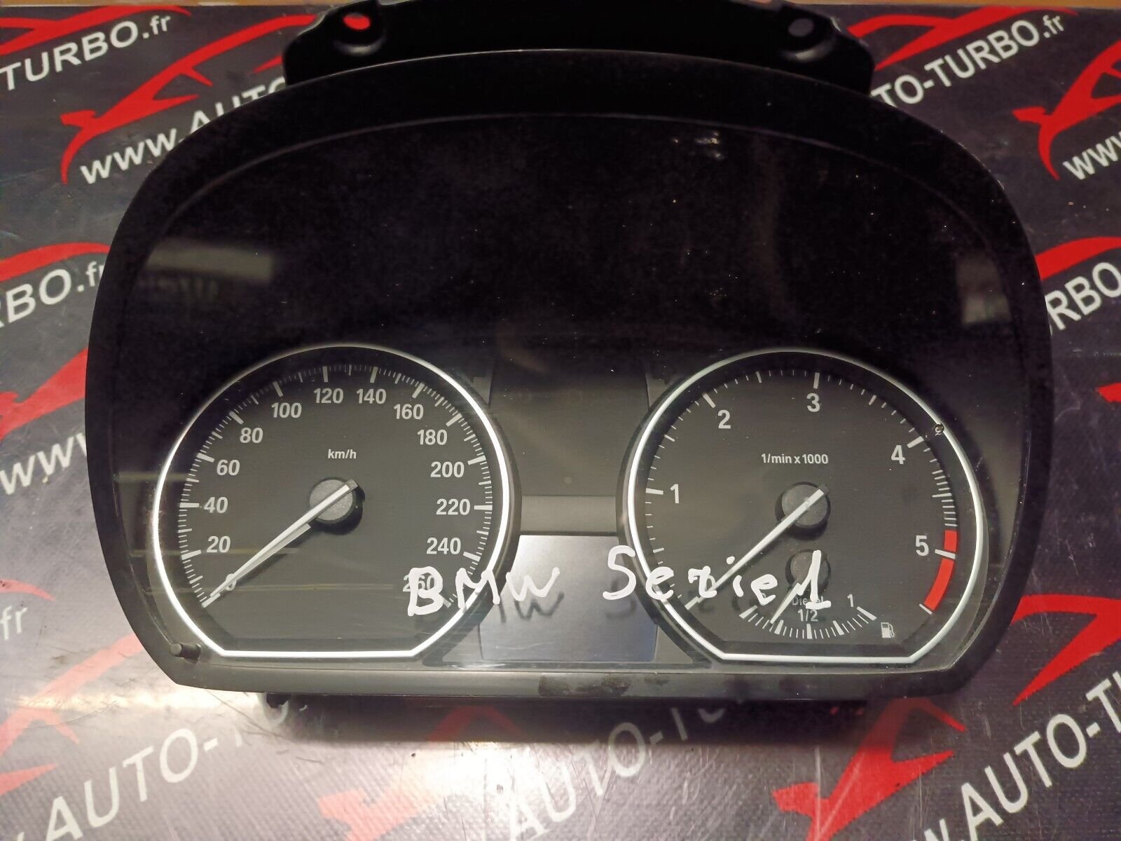 BLOC COMPTEURS VITESSE BMW SERIE 1 REFERENCE: 1041568