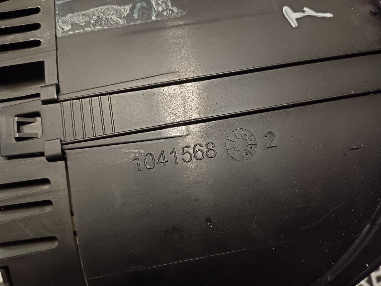 BLOC COMPTEURS VITESSE BMW SERIE 1 REFERENCE: 1041568