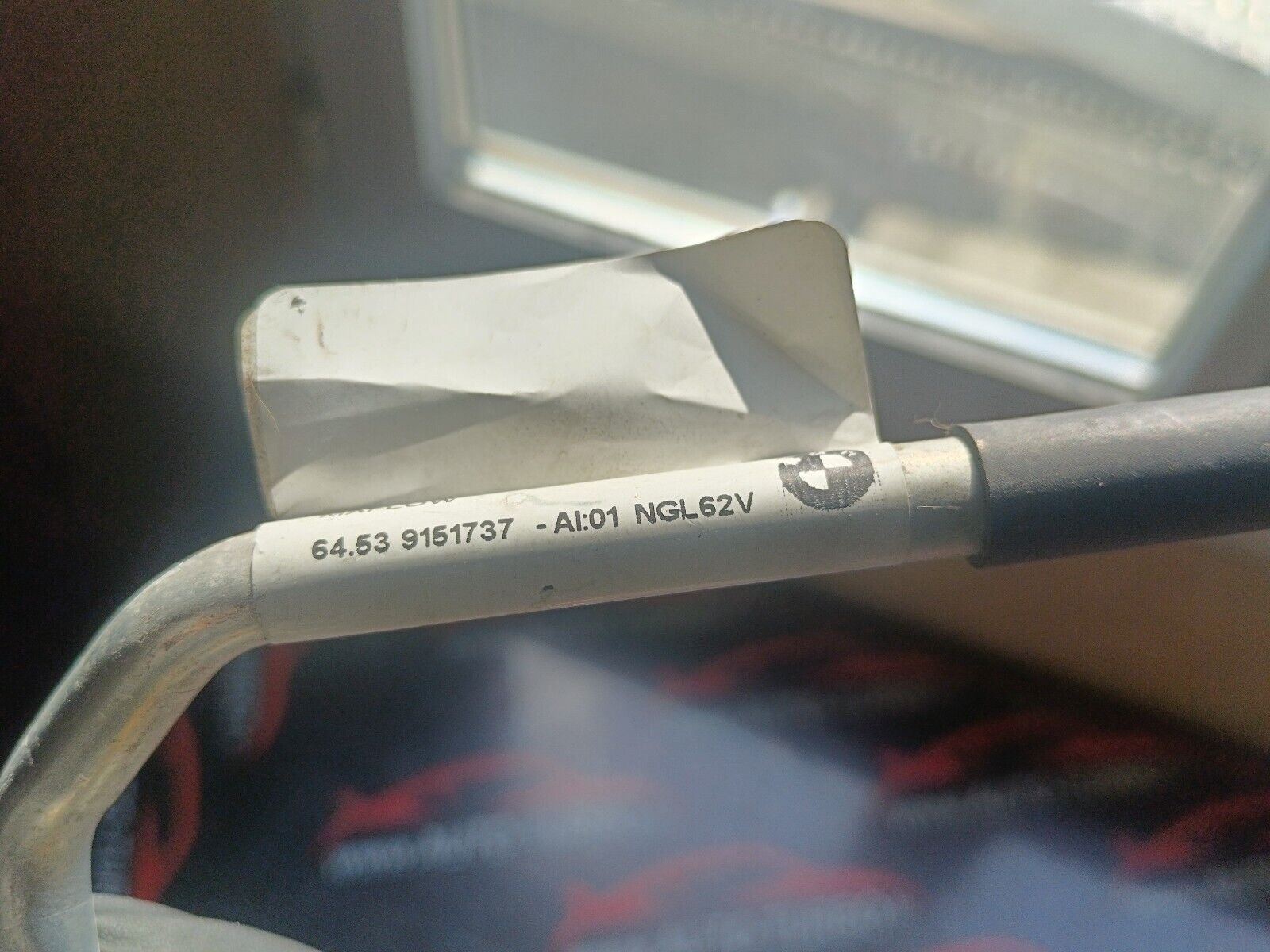 TUYAU CLIMATISATION BMW SERIE 1 E87 116i REFERENCE: 9151737